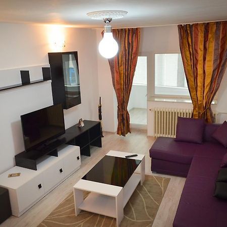 Dracula Adventure Tours Accommodation Bucharest Exterior photo