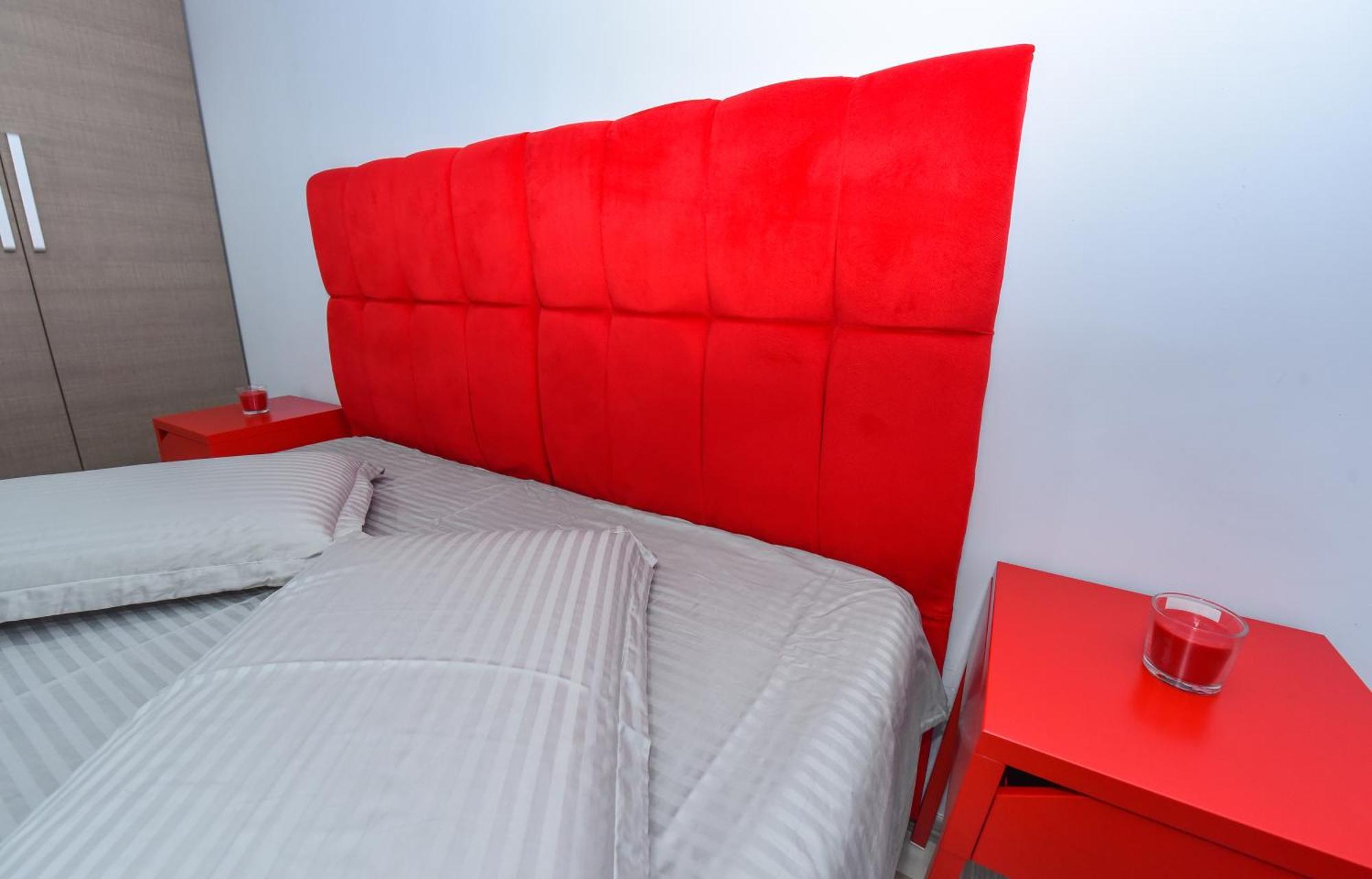 Dracula Adventure Tours Accommodation Bucharest Exterior photo