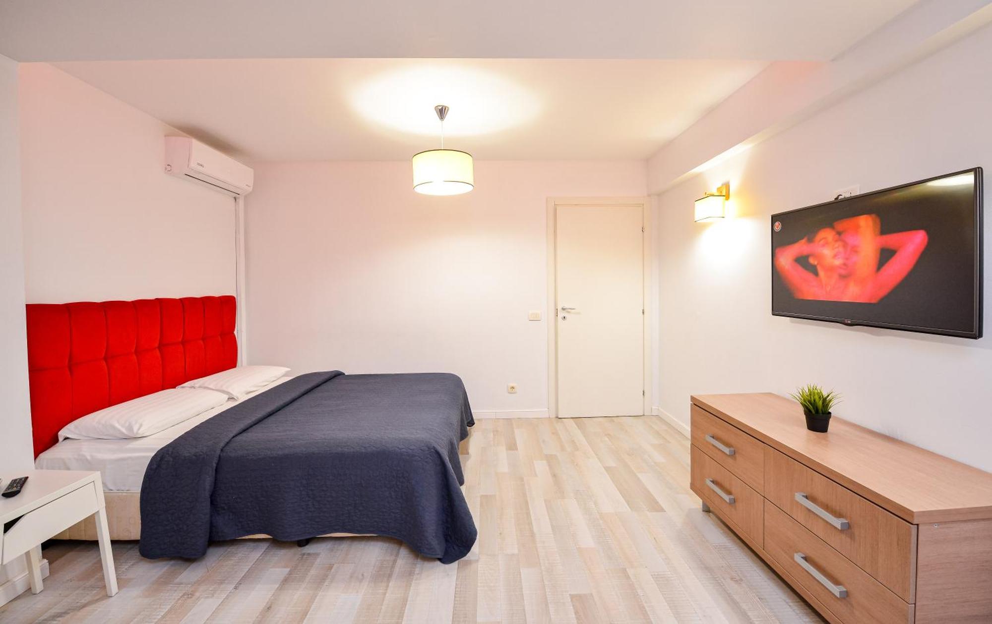 Dracula Adventure Tours Accommodation Bucharest Exterior photo