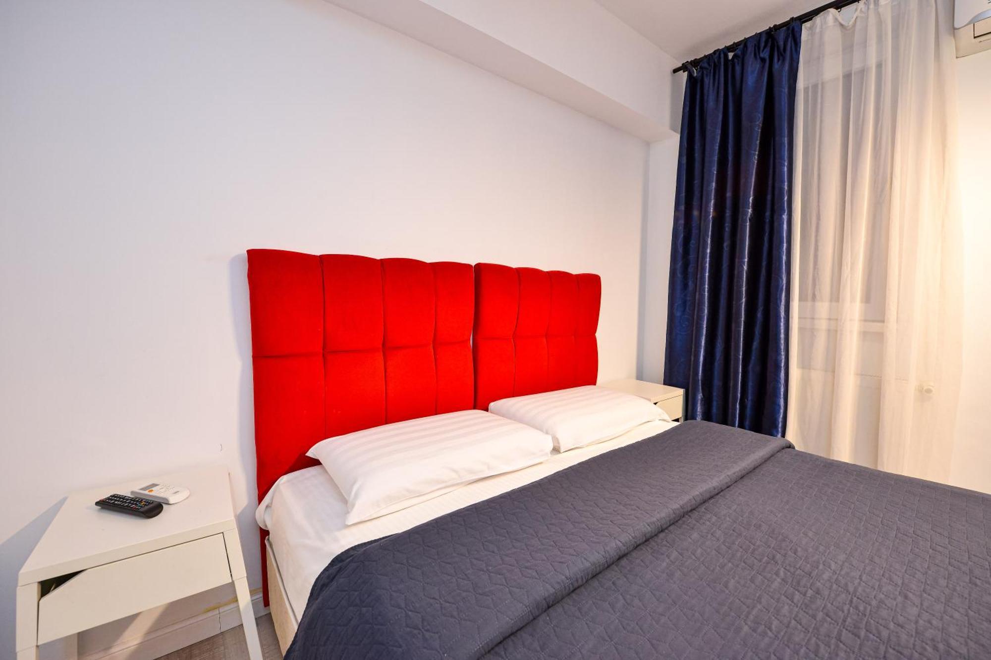 Dracula Adventure Tours Accommodation Bucharest Exterior photo