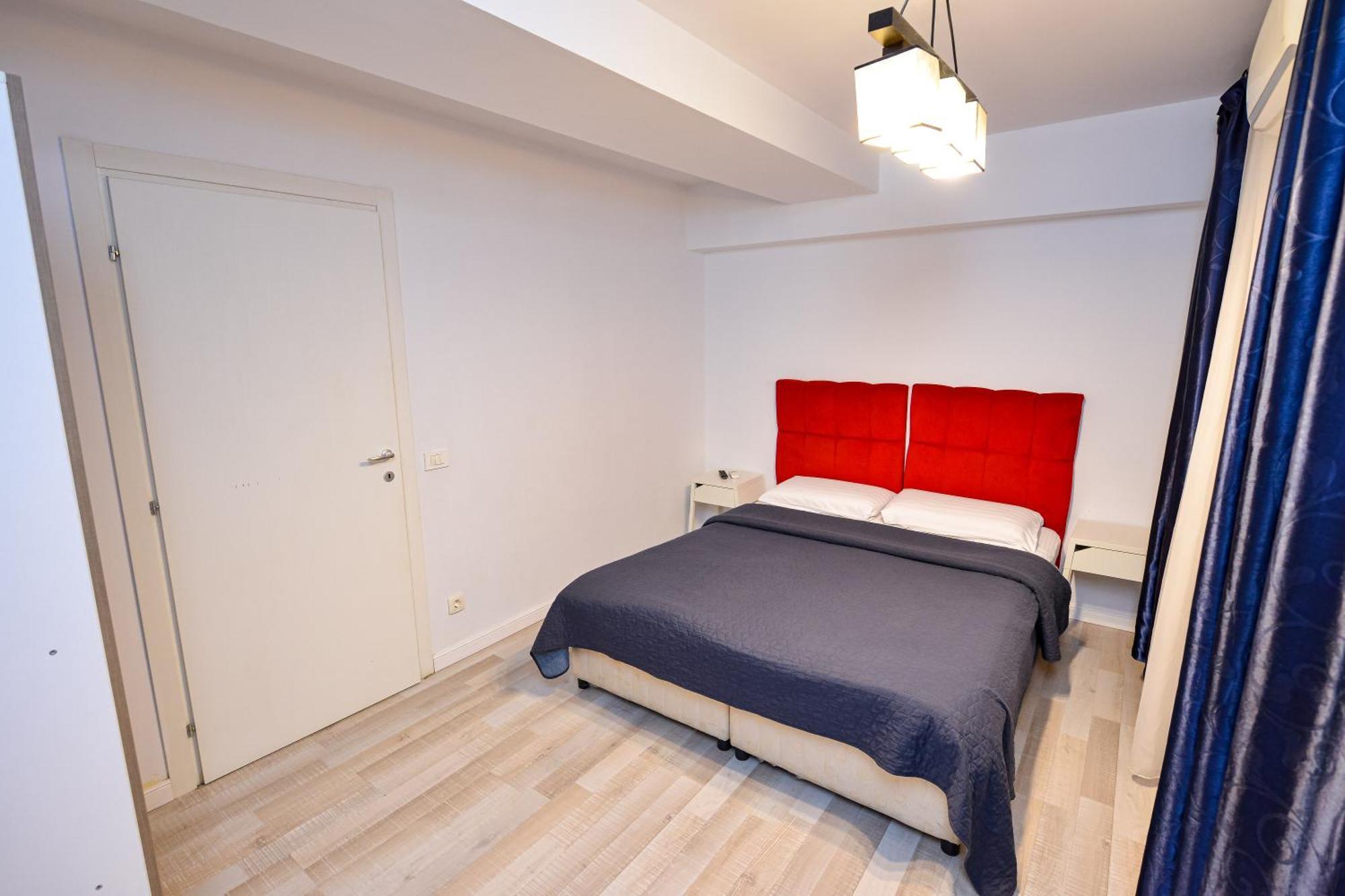 Dracula Adventure Tours Accommodation Bucharest Exterior photo