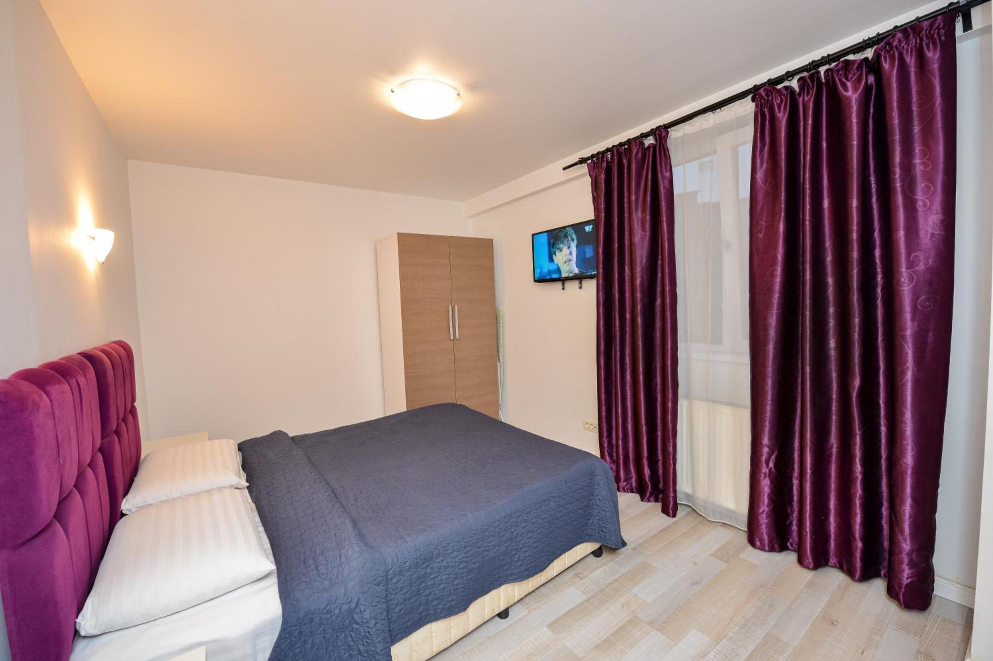 Dracula Adventure Tours Accommodation Bucharest Exterior photo