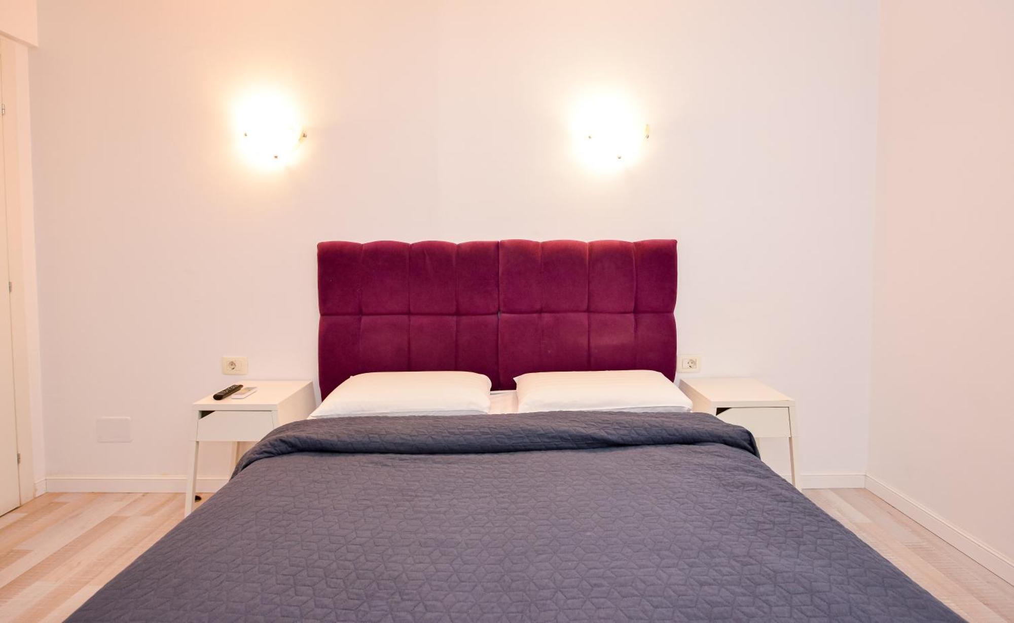 Dracula Adventure Tours Accommodation Bucharest Exterior photo
