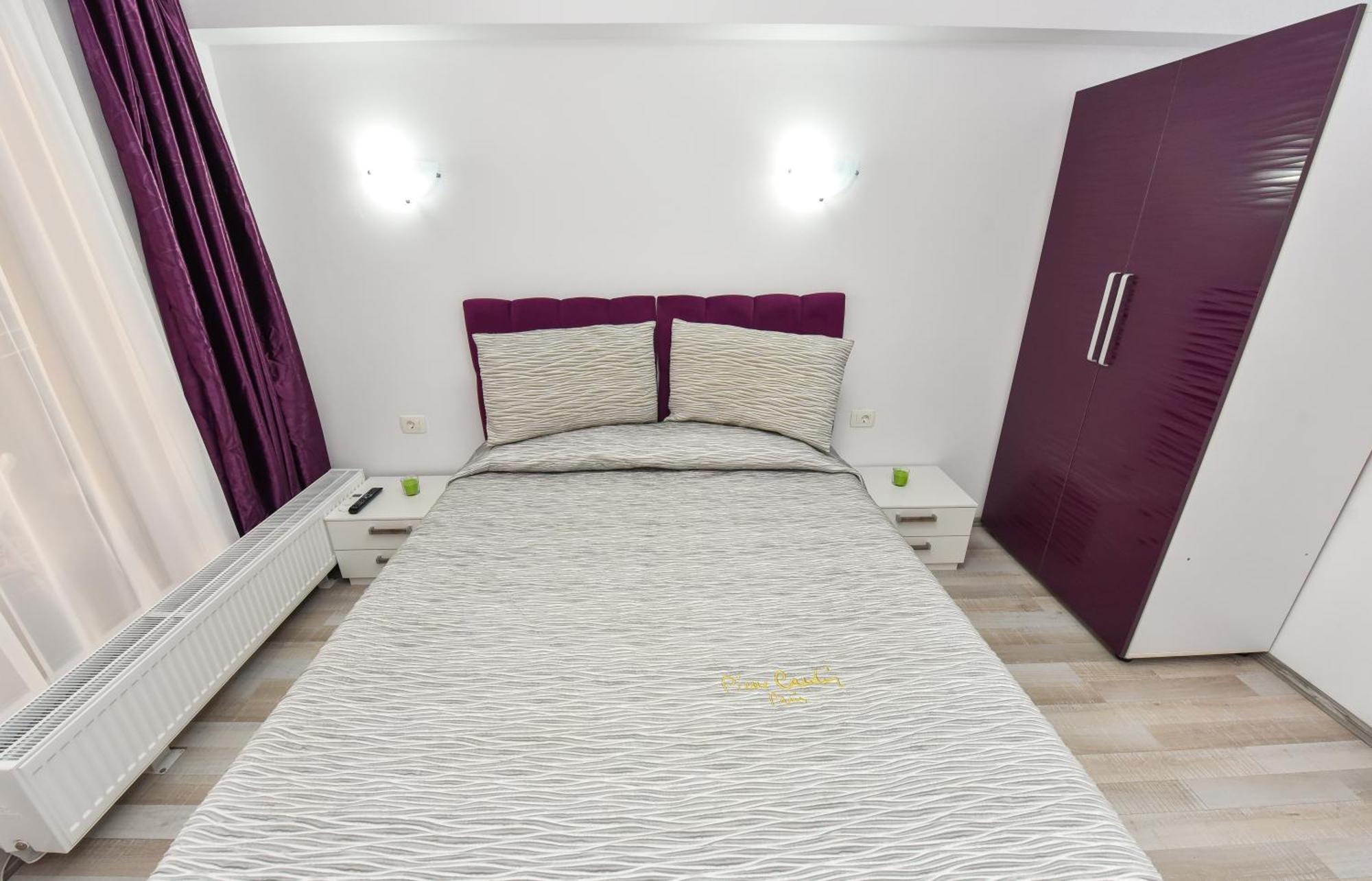 Dracula Adventure Tours Accommodation Bucharest Exterior photo
