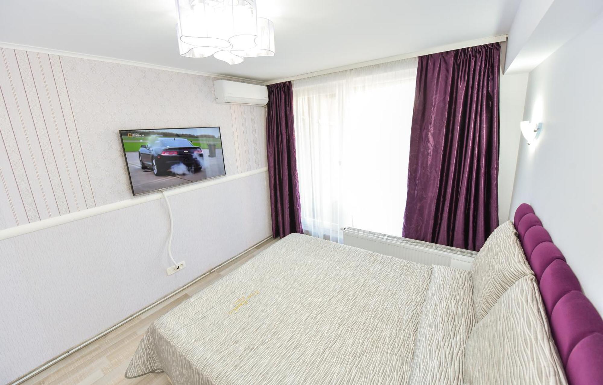 Dracula Adventure Tours Accommodation Bucharest Exterior photo